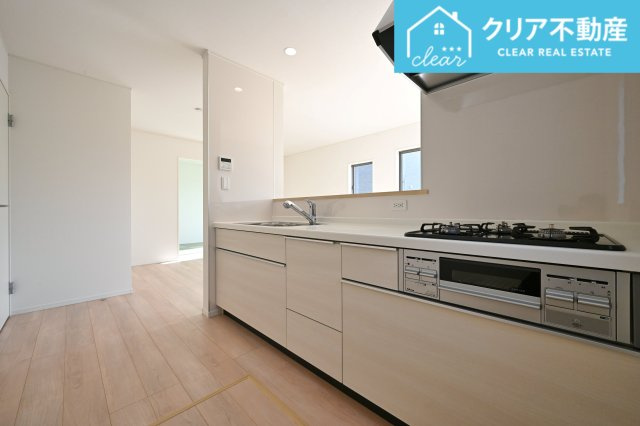 【キッチン】 | 太田市下田島町第5　クレイドルガーデン　２号棟 | 対面タイプならキッチン内にいながらご家族やお客様との会話が楽しめます