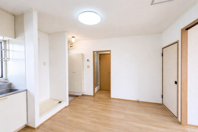 メゾンアージュの居間・リビング