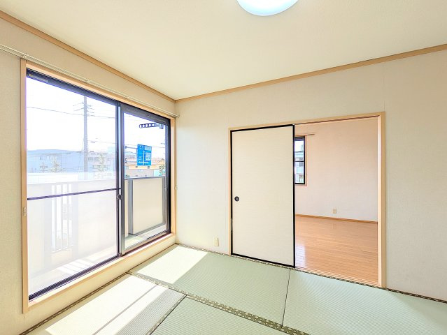 メゾンアージュの和室