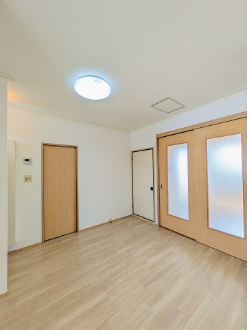 メゾンアージュの居間・リビング