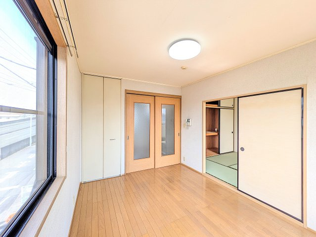 メゾンアージュの洋室