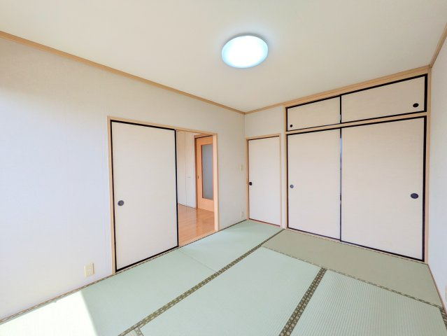 メゾンアージュの和室