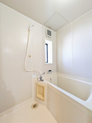 メゾンアージュの浴室