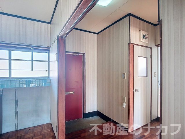 永田アパートの玄関