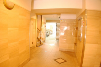 【その他共用部分】 | アスリート御堂筋本町 | アスリート御堂筋本町　共用廊下