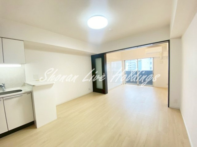 【居間・リビング】 | セルアージュ横須賀ラヴィッサン | 広々とした明るいリビング♪