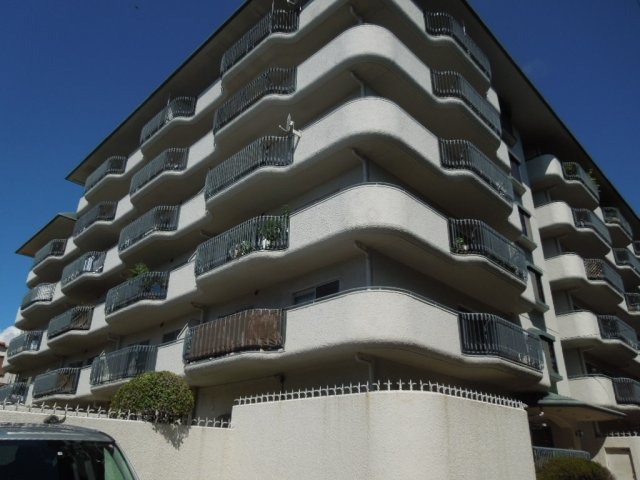 夙川松風公園アーバンライフの外観|外観は落ち着いています