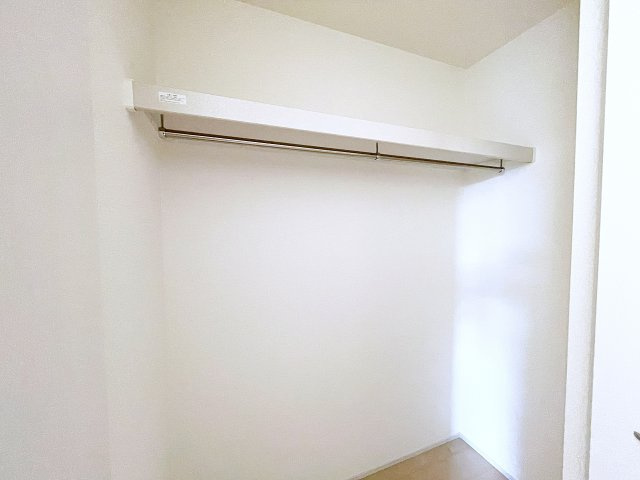 新築戸建・新築建売　いわき市平下平窪１期　平四小・平一中の収納|6.7帖の洋室のクローゼット収納