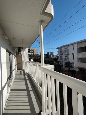 早稲田団地3-23-3号棟のバルコニー|バルコニーがあります