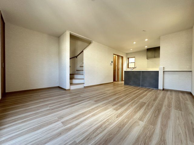 神戸市垂水区西舞子4丁目新築戸建の居間・リビング