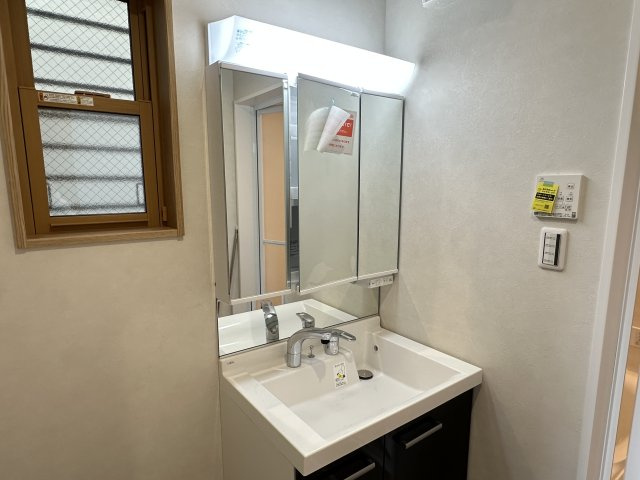 神戸市垂水区西舞子4丁目新築戸建の独立洗面台