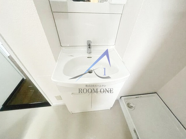 市ヶ谷加賀町アパートＥ棟の洗面所|洗面台です。