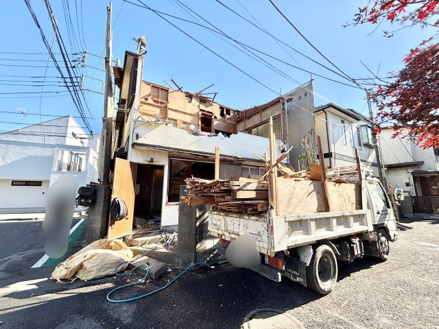 【前面道路含む現地写真】