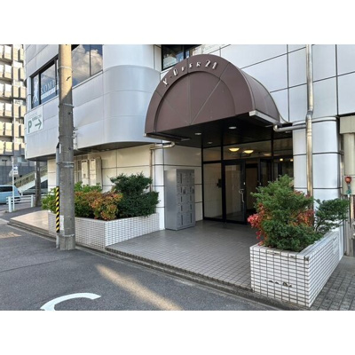 【エントランス】 | X-OVER21覚王山