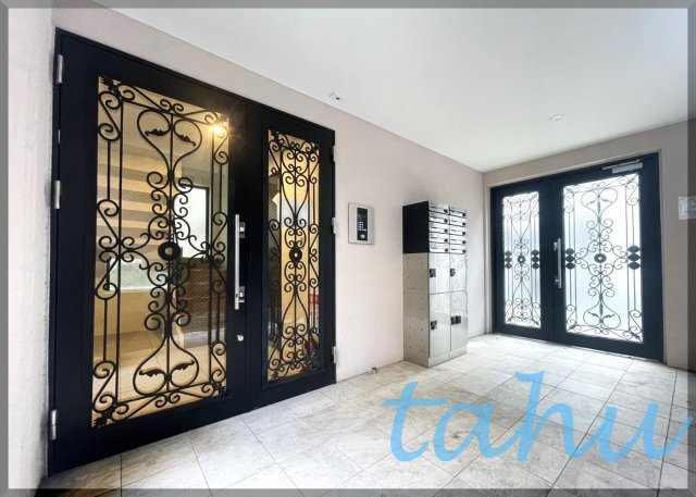 豊島区東池袋５丁目の賃貸マンションのエントランス