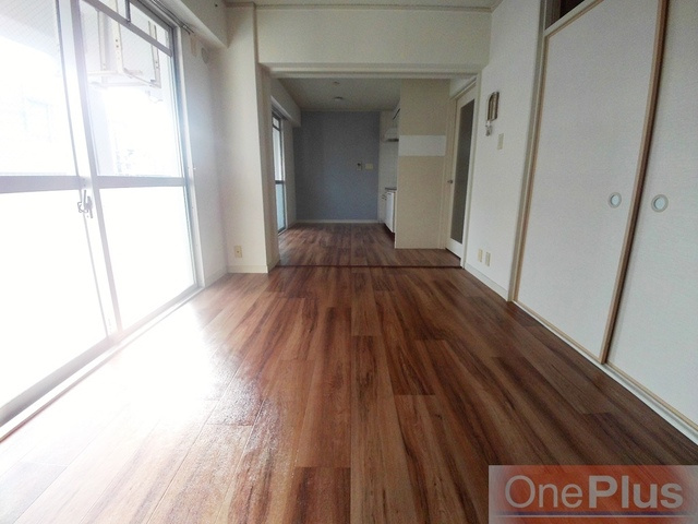 リゾーム灘の居間・リビング