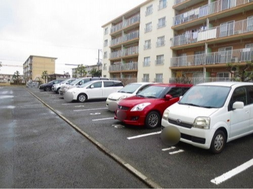 東垂水住宅１号棟の駐車場