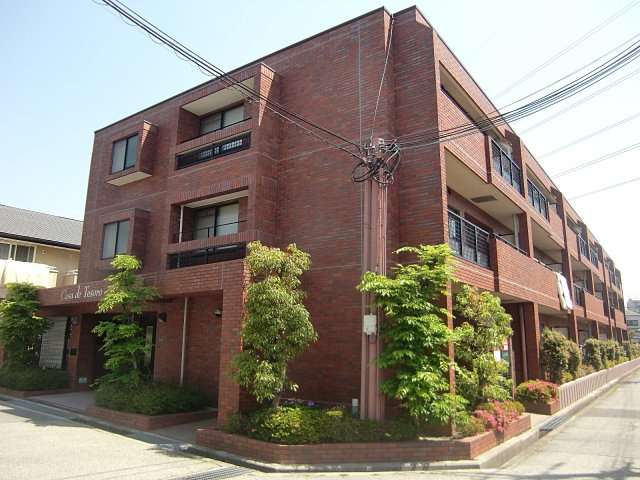 宝塚市安倉中４丁目の賃貸マンション