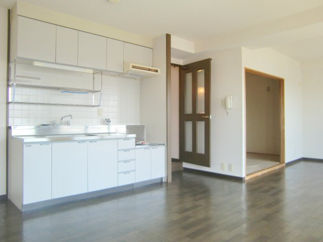 カーサ・ドゥ・テソロの居間・リビング|使いやすい居間です