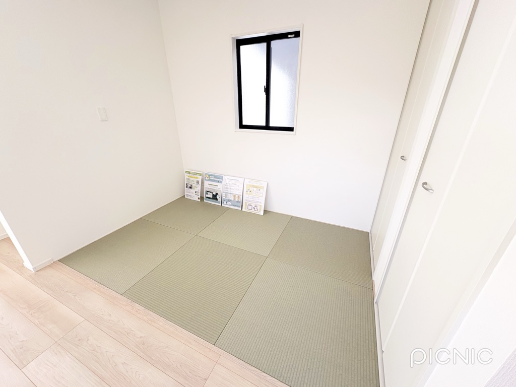 クレイドルガーデン和歌山市和歌浦中第1　２号棟　の居間・リビング