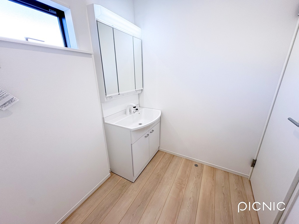 クレイドルガーデン和歌山市和歌浦中第1　２号棟　の独立洗面台