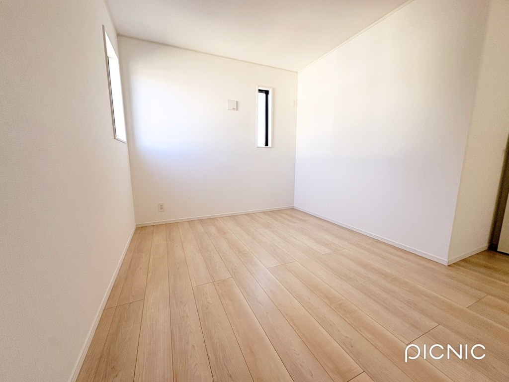 クレイドルガーデン和歌山市和歌浦中第1　２号棟　の洋室