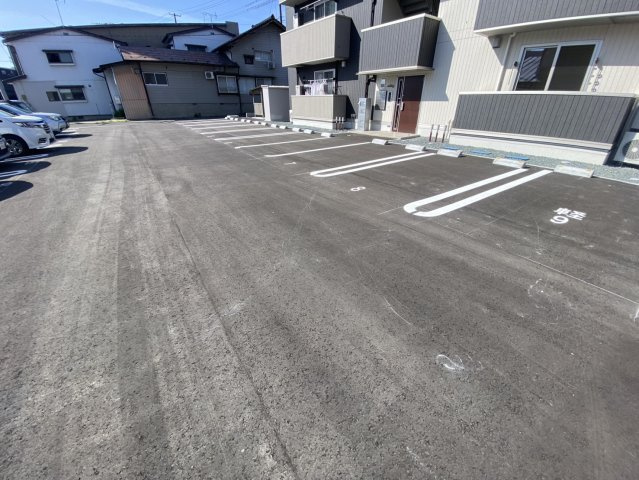 【新築】Honulea仙北の駐車場