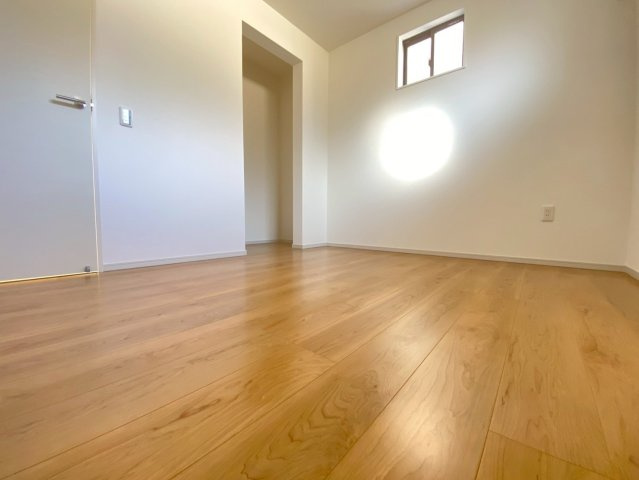 【価格改定】京都市西京区大枝沓掛町5期の洋室|約6帖の洋室。主寝室にぴったりの広さです(^^)/