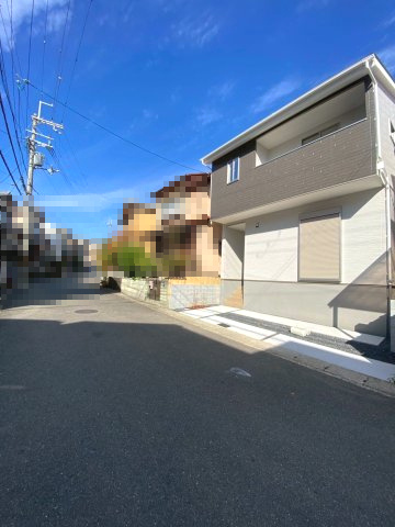 【価格改定】京都市西京区大枝沓掛町の前面道路含む現地写真|木造平形スレート葺き2階建て