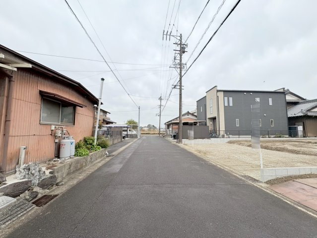 リーブルガーデン　江南市河野町第1　全1区画分譲の前面道路含む現地写真|「現地（2025年12月12日）撮影」　
■前面道路　
■ヤマダ不動産　株式会社リライフ