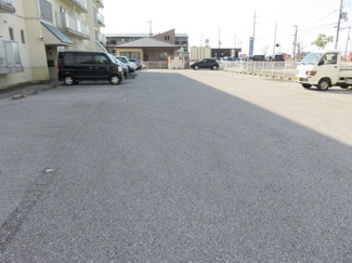 【駐車場】
