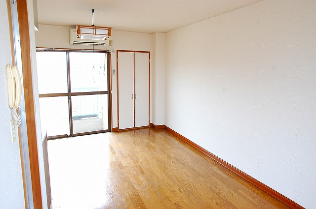 コーポ萩の居間・リビング|おしゃれな居間です