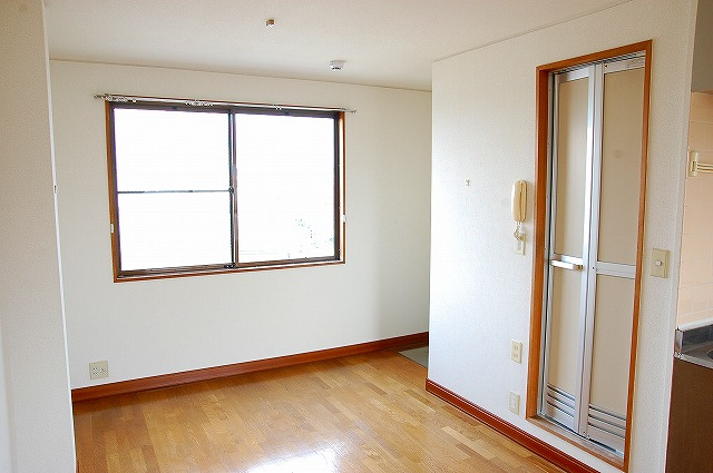 コーポ萩の洋室|コンパクトで使いやすい洋室です