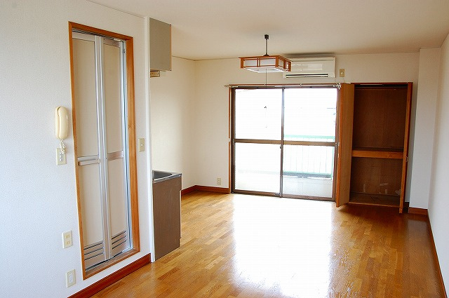 コーポ萩の洋室|使い勝手のいい洋室です