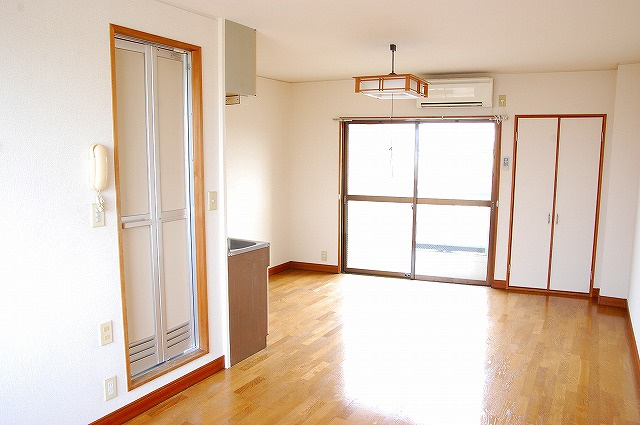 コーポ萩の居間・リビング|使いやすい居間です