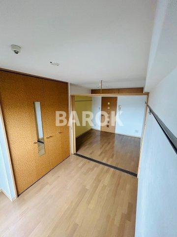 ORIENT №40PROJECT2100博多駅前の居間・リビング