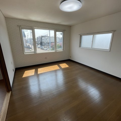 コーポ上岡の居間・リビング