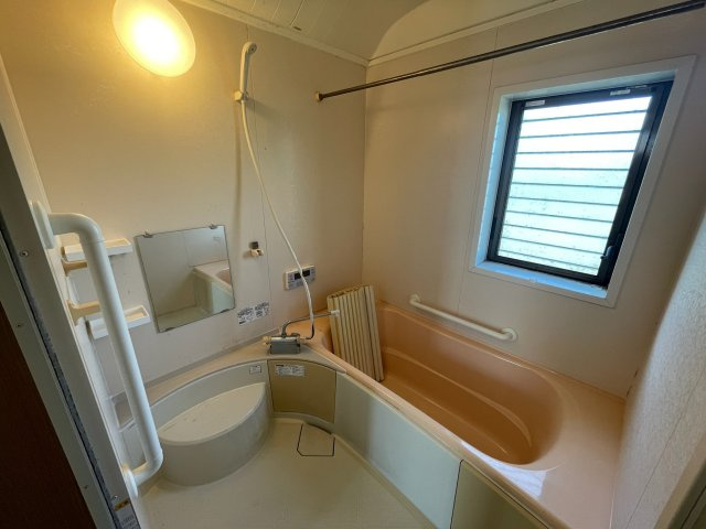 新明町平屋の浴室