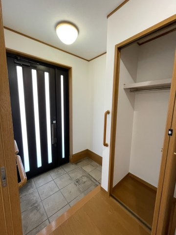 新明町平屋の玄関