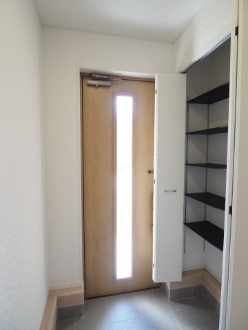 【玄関】 | Cradle garden　二本松市油井第５　１号棟