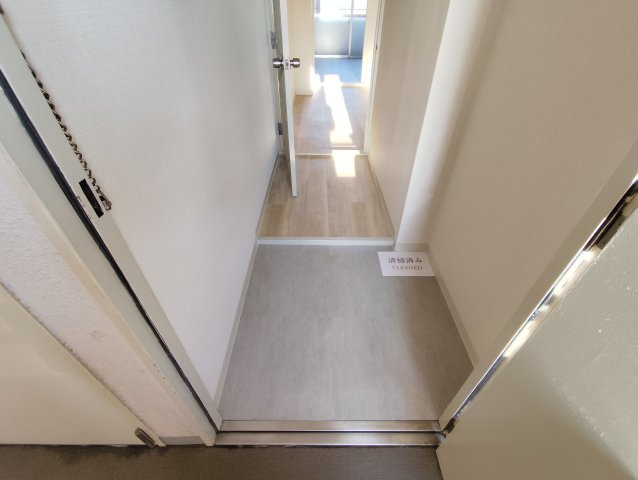 玉木マンションの玄関