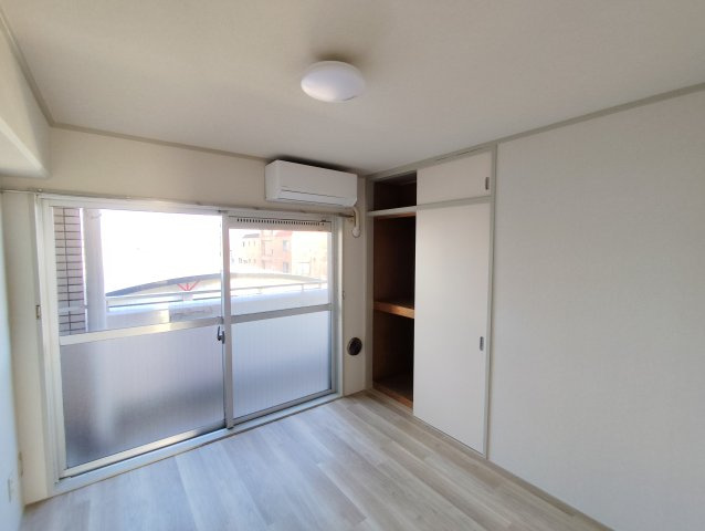 玉木マンションの洋室