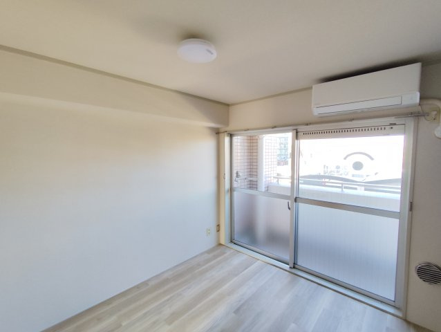 玉木マンションの洋室