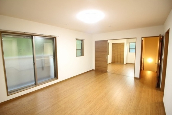 アムールベルフルールの居間・リビング