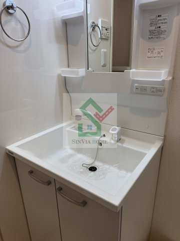 アムールベルフルールの独立洗面台