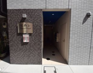 【エントランス】 | Grand Court日本橋浜町 | 清潔なエントランスです