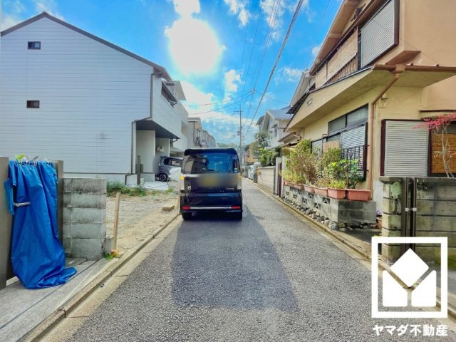伏見区深草藤森町の前面道路含む現地写真