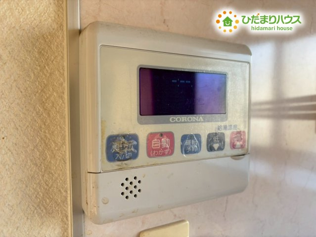 桐生市梅田町　中古一戸建ての発電・温水設備