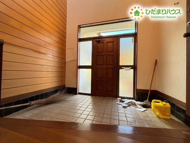 桐生市梅田町　中古一戸建ての玄関