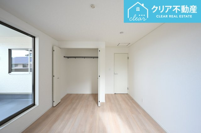 【収納】 | 太田市下田島町第5　クレイドルガーデン　６号棟 | 日当たりのよい寝室は大容量のクローゼット付き！